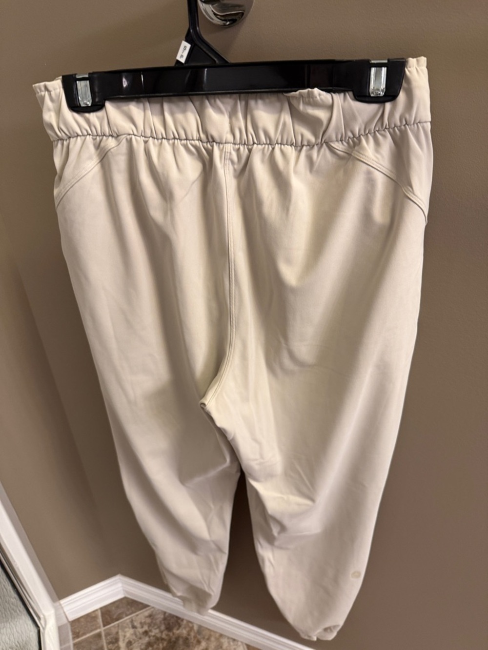 Lululemon Stretch Jogger - Bone - Sz 6 Olympic Edition - Picture 2 of 5